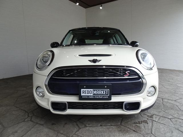 ＭＩＮＩ クーパーＳ　６ＭＴ／禁煙車／記録簿／ＨＤＤナビ／Ｂｌｕｅｔｏｏｔｈ／ＬＥＤ／ＥＴＣ／プッシュスタート／スペアキー／クルーズコントロール／オートライト／アイドリングストップ／ブラックルーフ＆ミラー／ＦＯＧ／１６ＡＷ（7枚目）