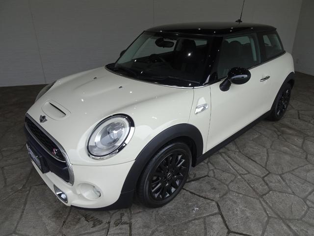 ＭＩＮＩ クーパーＳ　６ＭＴ／禁煙車／記録簿／ＨＤＤナビ／Ｂｌｕｅｔｏｏｔｈ／ＬＥＤ／ＥＴＣ／プッシュスタート／スペアキー／クルーズコントロール／オートライト／アイドリングストップ／ブラックルーフ＆ミラー／ＦＯＧ／１６ＡＷ（14枚目）