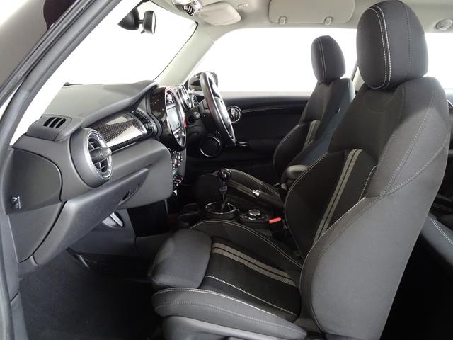 ＭＩＮＩ クーパーＳ　６ＭＴ／禁煙車／記録簿／ＨＤＤナビ／Ｂｌｕｅｔｏｏｔｈ／ＬＥＤ／ＥＴＣ／プッシュスタート／スペアキー／クルーズコントロール／オートライト／アイドリングストップ／ブラックルーフ＆ミラー／ＦＯＧ／１６ＡＷ（24枚目）
