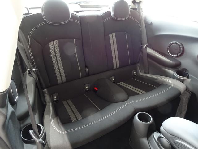 ＭＩＮＩ クーパーＳ　６ＭＴ／禁煙車／記録簿／ＨＤＤナビ／Ｂｌｕｅｔｏｏｔｈ／ＬＥＤ／ＥＴＣ／プッシュスタート／スペアキー／クルーズコントロール／オートライト／アイドリングストップ／ブラックルーフ＆ミラー／ＦＯＧ／１６ＡＷ（27枚目）