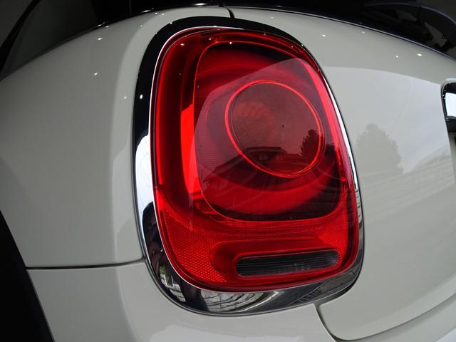 ＭＩＮＩ クーパーＳ　６ＭＴ／禁煙車／記録簿／ＨＤＤナビ／Ｂｌｕｅｔｏｏｔｈ／ＬＥＤ／ＥＴＣ／プッシュスタート／スペアキー／クルーズコントロール／オートライト／アイドリングストップ／ブラックルーフ＆ミラー／ＦＯＧ／１６ＡＷ（54枚目）