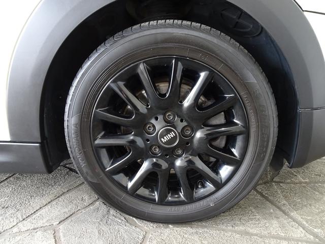ＭＩＮＩ クーパーＳ　６ＭＴ／禁煙車／記録簿／ＨＤＤナビ／Ｂｌｕｅｔｏｏｔｈ／ＬＥＤ／ＥＴＣ／プッシュスタート／スペアキー／クルーズコントロール／オートライト／アイドリングストップ／ブラックルーフ＆ミラー／ＦＯＧ／１６ＡＷ（63枚目）