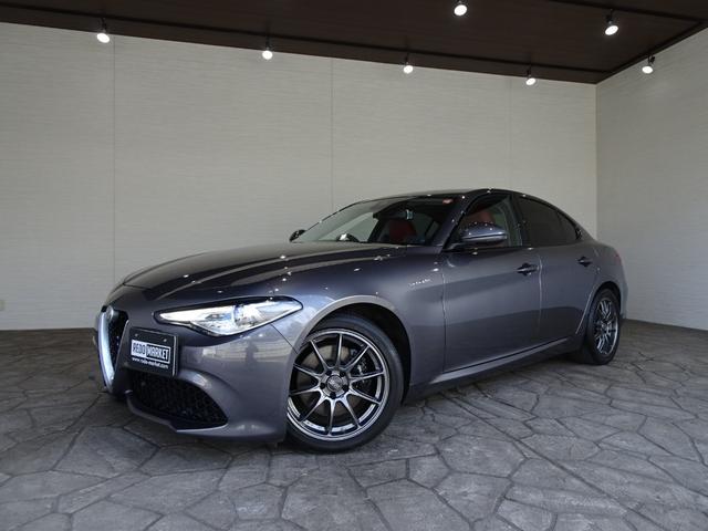 ジュリア ヴェローチェ 禁煙車/記録簿/ワンオーナー/本革/OZ18AW/CarPlay/harman・kardon/バックカメラ/ドラレコ/HID/ETC/スマートキー/スペアキー/ACC/シートヒーター/パドルシフト/(2枚目)