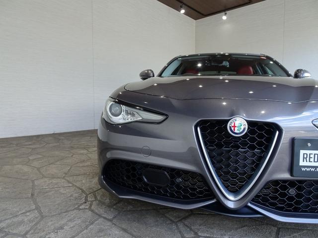 ジュリア ヴェローチェ 禁煙車/記録簿/ワンオーナー/本革/OZ18AW/CarPlay/harman・kardon/バックカメラ/ドラレコ/HID/ETC/スマートキー/スペアキー/ACC/シートヒーター/パドルシフト/(8枚目)