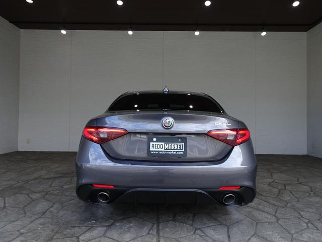 ジュリア ヴェローチェ 禁煙車/記録簿/ワンオーナー/本革/OZ18AW/CarPlay/harman・kardon/バックカメラ/ドラレコ/HID/ETC/スマートキー/スペアキー/ACC/シートヒーター/パドルシフト/(12枚目)