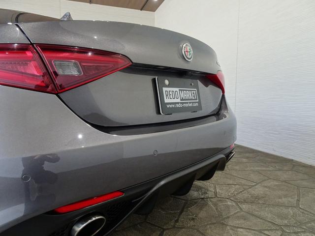 ジュリア ヴェローチェ 禁煙車/記録簿/ワンオーナー/本革/OZ18AW/CarPlay/harman・kardon/バックカメラ/ドラレコ/HID/ETC/スマートキー/スペアキー/ACC/シートヒーター/パドルシフト/(13枚目)