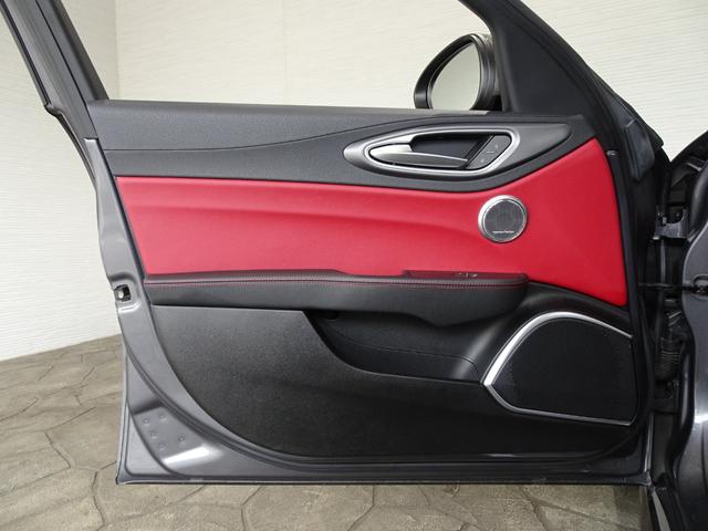 ジュリア ヴェローチェ 禁煙車/記録簿/ワンオーナー/本革/OZ18AW/CarPlay/harman・kardon/バックカメラ/ドラレコ/HID/ETC/スマートキー/スペアキー/ACC/シートヒーター/パドルシフト/(49枚目)