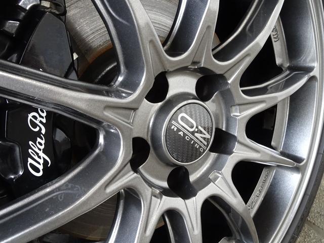 ジュリア ヴェローチェ 禁煙車/記録簿/ワンオーナー/本革/OZ18AW/CarPlay/harman・kardon/バックカメラ/ドラレコ/HID/ETC/スマートキー/スペアキー/ACC/シートヒーター/パドルシフト/(66枚目)