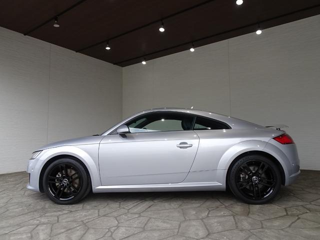 TTクーペ 2.0TFSI クワトロ 禁煙車/記録簿/本革/オリジナルブラックホイール/ナビ地デジ/Bluetooth/バックカメラ/バーチャルコックピット/LED/ETC/スマートキー/スペアキー/クルコン/シートヒーター/パドルシフト(9枚目)
