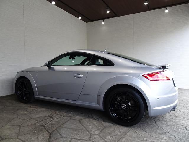 TTクーペ 2.0TFSI クワトロ 禁煙車/記録簿/本革/オリジナルブラックホイール/ナビ地デジ/Bluetooth/バックカメラ/バーチャルコックピット/LED/ETC/スマートキー/スペアキー/クルコン/シートヒーター/パドルシフト(10枚目)