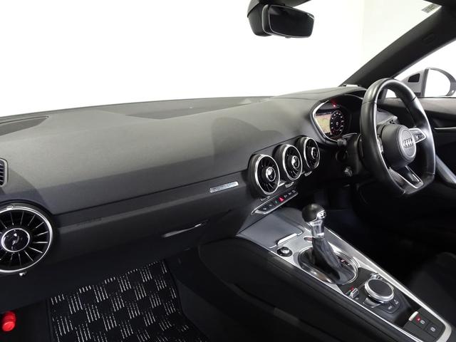 TTクーペ 2.0TFSI クワトロ 禁煙車/記録簿/本革/オリジナルブラックホイール/ナビ地デジ/Bluetooth/バックカメラ/バーチャルコックピット/LED/ETC/スマートキー/スペアキー/クルコン/シートヒーター/パドルシフト(17枚目)