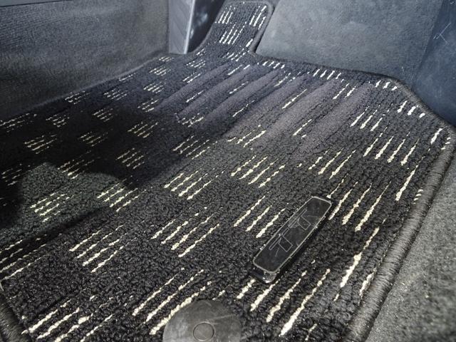 TTクーペ 2.0TFSI クワトロ 禁煙車/記録簿/本革/オリジナルブラックホイール/ナビ地デジ/Bluetooth/バックカメラ/バーチャルコックピット/LED/ETC/スマートキー/スペアキー/クルコン/シートヒーター/パドルシフト(46枚目)