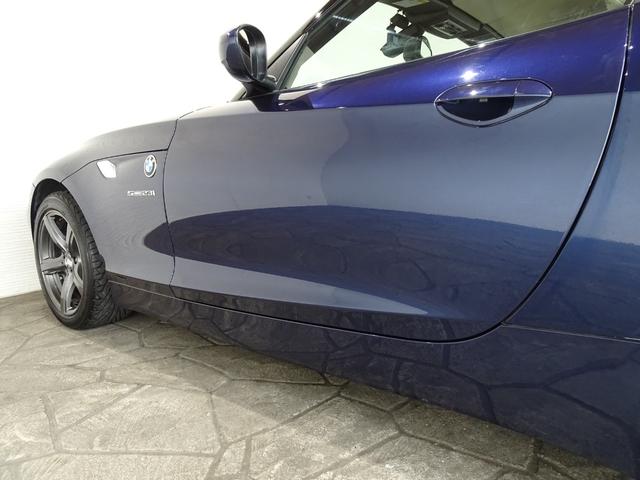 Ｚ４ ｓＤｒｉｖｅ２３ｉ　ハイラインパッケージ　禁煙車／記録簿／本革／ナビ地デジ／Ｂｌｕｅｔｏｏｔｈ／Ｂカメラ／ドライブレコーダー／ＨＩＤ／ＥＴＣ／プッシュスタート／シートヒーター／パドルシフト／オートライト／パワーシート／電動オープン／１７ＡＷ／（64枚目）