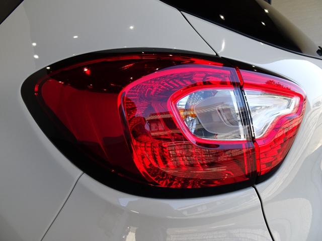 キャプチャー インテンス レザー 禁煙車/記録簿/本革/ナビ地デジ/Bluetooth/Bカメラ/ETC/プッシュスタート/スペアキー/クルコン/シートヒーター/オートライト/アイドリングストップ/ブラックルーフ&ドアミラー/17AW(56枚目)