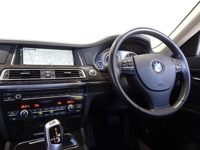 当店は仕入に拘っております！お車の買取店を自社経営しておりますのでユーザー様から直接仕入れる事によってオークションでの仕入れとは違ったリーズナブルなプライスとハイクオリティーを実現しております！