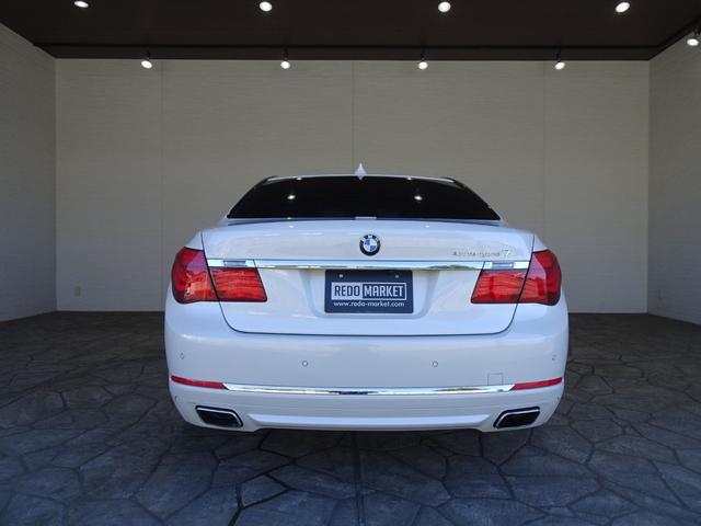 安心してカーライフを始めていただくことが出来るように、納車前にディーラー整備工場もしくは熟練メカニックが在籍する輸入車・国産車専門の整備工場にて点検を行い、必要な整備を実施致します。