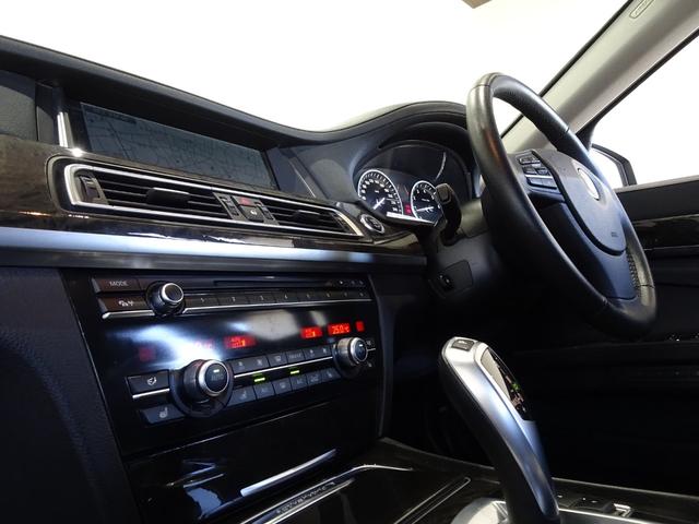 当店在庫にご興味頂いたお客様のご見学大歓迎です！ただ見るだけでも構いません！ご来店頂いたお客様には愛車のメンテナンスをさせて頂きます！空気圧、ウォッシャー液もその場でメンテナンスします！