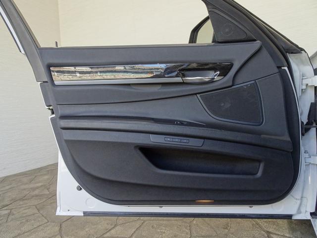 当社カーディテイリング専門の部署を設けておりますので、展示車両１台１台細部まできれいに仕上げるよう努力しております。他店様との違いをご覧いただけますと大変うれしいです。