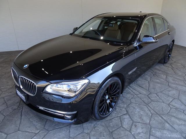 ショールーム以外の離れたモータープールにて保管している車両が多数あるため、実車をご覧になりたい場合は、ご予約をおすすめしております！