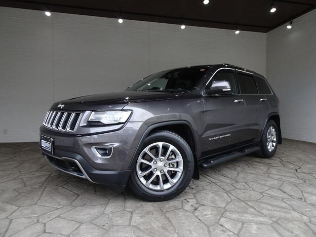 ジープ・グランドチェロキー リミテッド　禁煙車／記録簿／本革／ナビ地デジ／Ｂｌｕｅｔｏｏｔｈ／Ｆ＆Ｓ＆Ｂカメラ／ドラレコ／ＨＩＤ／ＥＴＣ／スマートキー／クルコン／ヒートヒーター＆クーラー／パドルシフト／パワーゲート／サイドステップ／１８ＡＷ（2枚目）