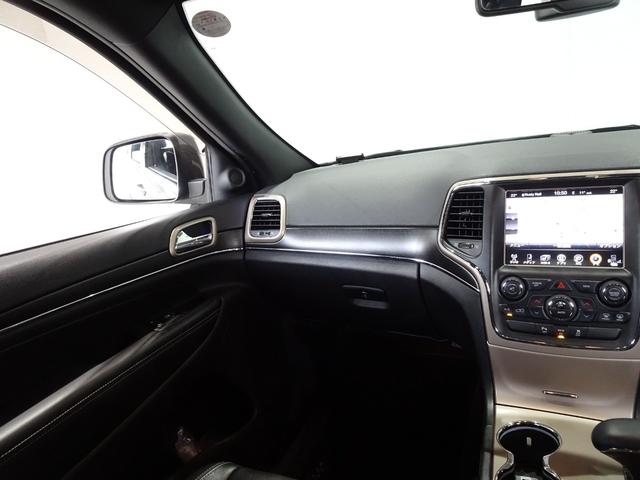 ジープ・グランドチェロキー リミテッド　禁煙車／記録簿／本革／ナビ地デジ／Ｂｌｕｅｔｏｏｔｈ／Ｆ＆Ｓ＆Ｂカメラ／ドラレコ／ＨＩＤ／ＥＴＣ／スマートキー／クルコン／ヒートヒーター＆クーラー／パドルシフト／パワーゲート／サイドステップ／１８ＡＷ（15枚目）