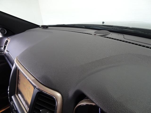ジープ・グランドチェロキー リミテッド　禁煙車／記録簿／本革／ナビ地デジ／Ｂｌｕｅｔｏｏｔｈ／Ｆ＆Ｓ＆Ｂカメラ／ドラレコ／ＨＩＤ／ＥＴＣ／スマートキー／クルコン／ヒートヒーター＆クーラー／パドルシフト／パワーゲート／サイドステップ／１８ＡＷ（39枚目）