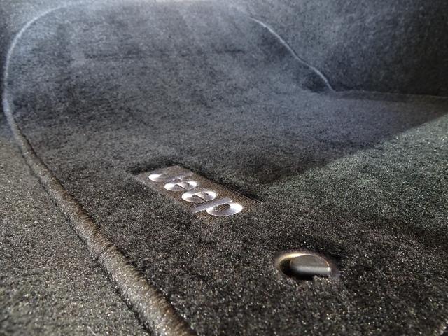 ジープ・グランドチェロキー リミテッド　禁煙車／記録簿／本革／ナビ地デジ／Ｂｌｕｅｔｏｏｔｈ／Ｆ＆Ｓ＆Ｂカメラ／ドラレコ／ＨＩＤ／ＥＴＣ／スマートキー／クルコン／ヒートヒーター＆クーラー／パドルシフト／パワーゲート／サイドステップ／１８ＡＷ（42枚目）