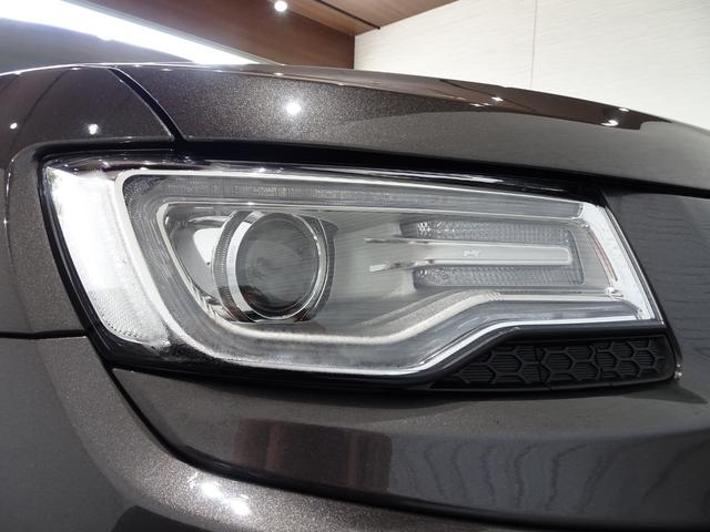 ジープ・グランドチェロキー リミテッド　禁煙車／記録簿／本革／ナビ地デジ／Ｂｌｕｅｔｏｏｔｈ／Ｆ＆Ｓ＆Ｂカメラ／ドラレコ／ＨＩＤ／ＥＴＣ／スマートキー／クルコン／ヒートヒーター＆クーラー／パドルシフト／パワーゲート／サイドステップ／１８ＡＷ（52枚目）