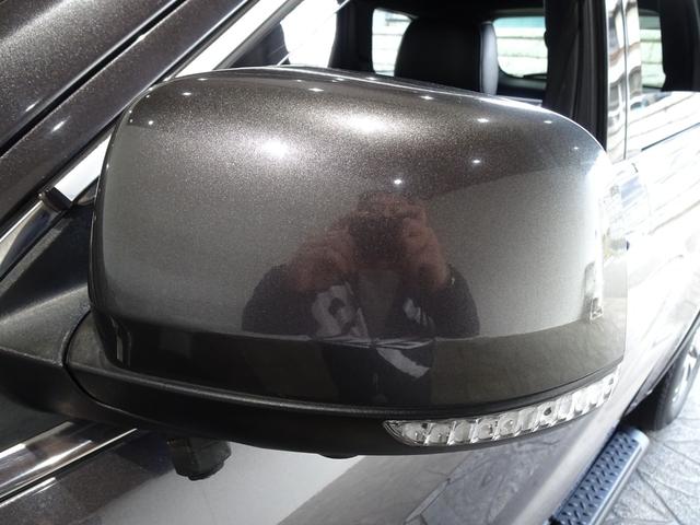 ジープ・グランドチェロキー リミテッド　禁煙車／記録簿／本革／ナビ地デジ／Ｂｌｕｅｔｏｏｔｈ／Ｆ＆Ｓ＆Ｂカメラ／ドラレコ／ＨＩＤ／ＥＴＣ／スマートキー／クルコン／ヒートヒーター＆クーラー／パドルシフト／パワーゲート／サイドステップ／１８ＡＷ（57枚目）