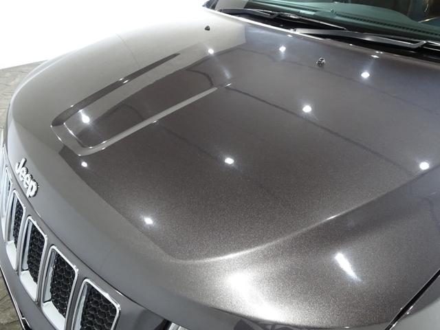 ジープ・グランドチェロキー リミテッド　禁煙車／記録簿／本革／ナビ地デジ／Ｂｌｕｅｔｏｏｔｈ／Ｆ＆Ｓ＆Ｂカメラ／ドラレコ／ＨＩＤ／ＥＴＣ／スマートキー／クルコン／ヒートヒーター＆クーラー／パドルシフト／パワーゲート／サイドステップ／１８ＡＷ（65枚目）