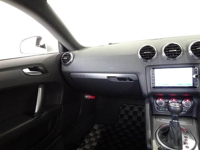TTクーペ 2.0TFSI クワトロ 禁煙車/記録簿/本革/WORK18インチアルミ/ナビ地デジ/Bluetooth/ドライブレコーダー/HID/ETC/キーレス/パドルシフト/シートヒーター/パワーシート/オートライト/ウィンカーミラー(16枚目)
