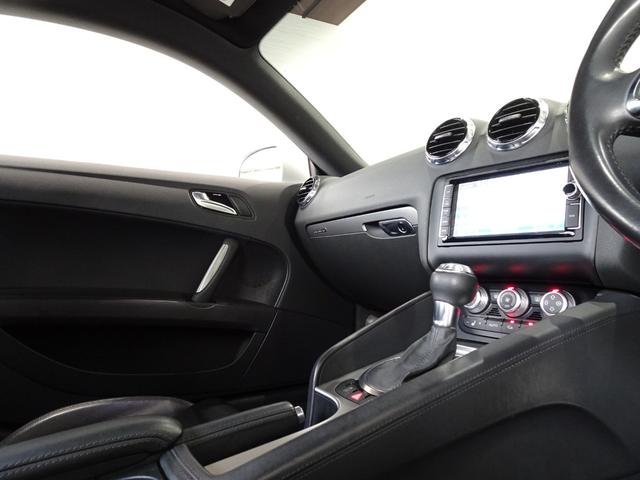 TTクーペ 2.0TFSI クワトロ 禁煙車/記録簿/本革/WORK18インチアルミ/ナビ地デジ/Bluetooth/ドライブレコーダー/HID/ETC/キーレス/パドルシフト/シートヒーター/パワーシート/オートライト/ウィンカーミラー(32枚目)