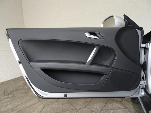TTクーペ 2.0TFSI クワトロ 禁煙車/記録簿/本革/WORK18インチアルミ/ナビ地デジ/Bluetooth/ドライブレコーダー/HID/ETC/キーレス/パドルシフト/シートヒーター/パワーシート/オートライト/ウィンカーミラー(46枚目)
