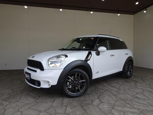 ＭＩＮＩ クーパーＳ　クロスオーバー　オール４　４ＷＤ／禁煙車／記録簿／ナビ地デジ／バックカメラ／ＨＩＤ／ＥＴＣ／プッシュスタート／スペアキー／パドルシフト／オートライト／オートエアコン／ルーフレール／電格ミラー／フォグランプ／１７インチアルミ／（2枚目）