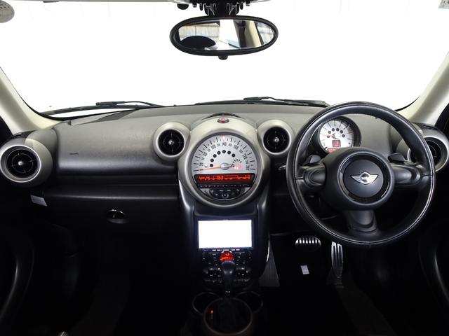 ＭＩＮＩ クーパーＳ　クロスオーバー　オール４　４ＷＤ／禁煙車／記録簿／ナビ地デジ／バックカメラ／ＨＩＤ／ＥＴＣ／プッシュスタート／スペアキー／パドルシフト／オートライト／オートエアコン／ルーフレール／電格ミラー／フォグランプ／１７インチアルミ／（3枚目）