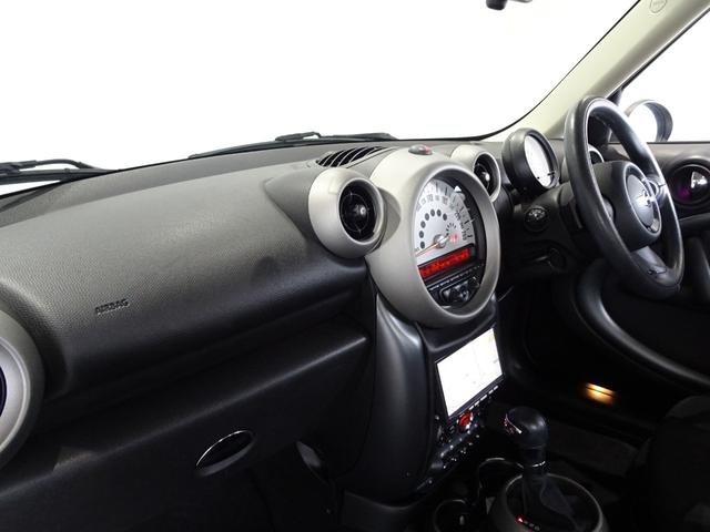 ＭＩＮＩ クーパーＳ　クロスオーバー　オール４　４ＷＤ／禁煙車／記録簿／ナビ地デジ／バックカメラ／ＨＩＤ／ＥＴＣ／プッシュスタート／スペアキー／パドルシフト／オートライト／オートエアコン／ルーフレール／電格ミラー／フォグランプ／１７インチアルミ／（16枚目）