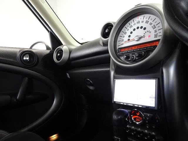 ＭＩＮＩ クーパーＳ　クロスオーバー　オール４　４ＷＤ／禁煙車／記録簿／ナビ地デジ／バックカメラ／ＨＩＤ／ＥＴＣ／プッシュスタート／スペアキー／パドルシフト／オートライト／オートエアコン／ルーフレール／電格ミラー／フォグランプ／１７インチアルミ／（19枚目）