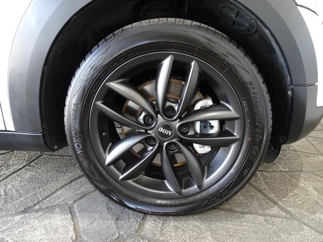 ＭＩＮＩ クーパーＳ　クロスオーバー　オール４　４ＷＤ／禁煙車／記録簿／ナビ地デジ／バックカメラ／ＨＩＤ／ＥＴＣ／プッシュスタート／スペアキー／パドルシフト／オートライト／オートエアコン／ルーフレール／電格ミラー／フォグランプ／１７インチアルミ／（62枚目）