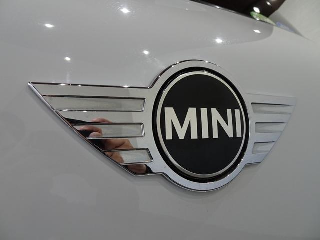 ＭＩＮＩ クーパーＳ　クロスオーバー　オール４　４ＷＤ／禁煙車／記録簿／ナビ地デジ／バックカメラ／ＨＩＤ／ＥＴＣ／プッシュスタート／スペアキー／パドルシフト／オートライト／オートエアコン／ルーフレール／電格ミラー／フォグランプ／１７インチアルミ／（70枚目）