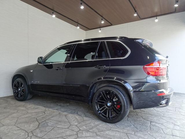 Ｘ５ ｘＤｒｉｖｅ　３５ｉ　Ｍスポーツパッケージ　禁煙車／記録簿／本革／サンルーフ／ブラック２０ＡＷ／レッドキャリパー／ナビ地デジ／Ｂｌｕｅｔｏｏｔｈ／サイド＆バックカメラ／ＨＩＤ／ＥＴＣ／スマートキー／スペアキー／クルコン／シートヒーター／ＦＯＧ／（10枚目）