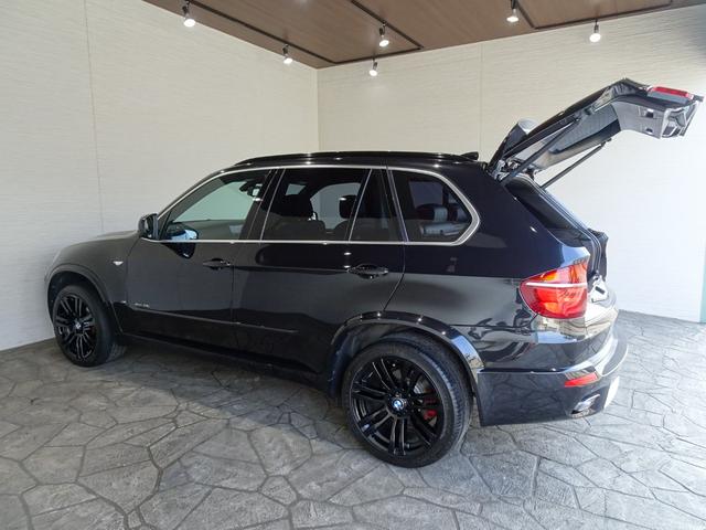 Ｘ５ ｘＤｒｉｖｅ　３５ｉ　Ｍスポーツパッケージ　禁煙車／記録簿／本革／サンルーフ／ブラック２０ＡＷ／レッドキャリパー／ナビ地デジ／Ｂｌｕｅｔｏｏｔｈ／サイド＆バックカメラ／ＨＩＤ／ＥＴＣ／スマートキー／スペアキー／クルコン／シートヒーター／ＦＯＧ／（11枚目）