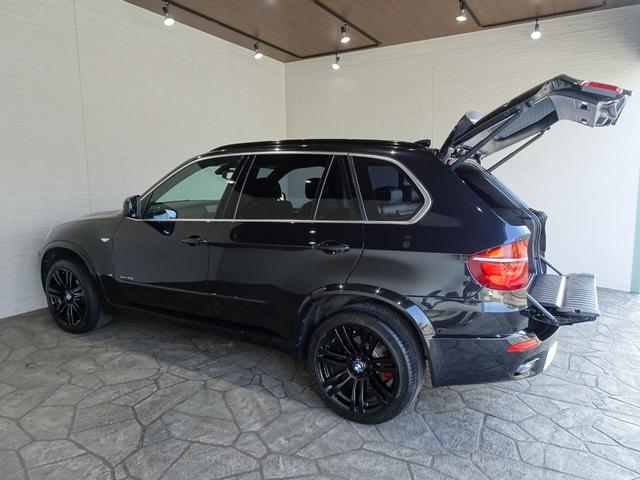 Ｘ５ ｘＤｒｉｖｅ　３５ｉ　Ｍスポーツパッケージ　禁煙車／記録簿／本革／サンルーフ／ブラック２０ＡＷ／レッドキャリパー／ナビ地デジ／Ｂｌｕｅｔｏｏｔｈ／サイド＆バックカメラ／ＨＩＤ／ＥＴＣ／スマートキー／スペアキー／クルコン／シートヒーター／ＦＯＧ／（12枚目）