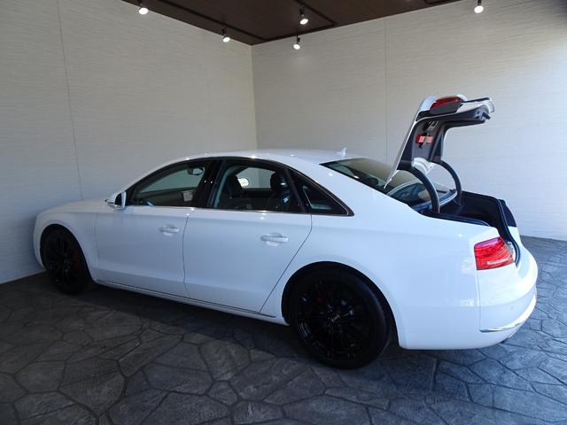 A8 3.0TFSIクワトロ 禁煙車/記録簿/本革/サンルーフ/オリジナルブラックホイール&レッドキャリパー/HDDナビ/Bluetooth/BOSE/Bカメラ/LED/クルコン/シートヒーター&AC/パドルシフト/パワートランク(12枚目)