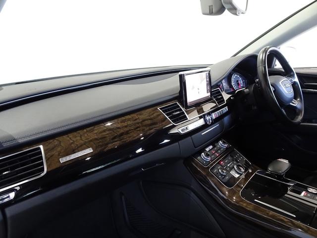 A8 3.0TFSIクワトロ 禁煙車/記録簿/本革/サンルーフ/オリジナルブラックホイール&レッドキャリパー/HDDナビ/Bluetooth/BOSE/Bカメラ/LED/クルコン/シートヒーター&AC/パドルシフト/パワートランク(19枚目)