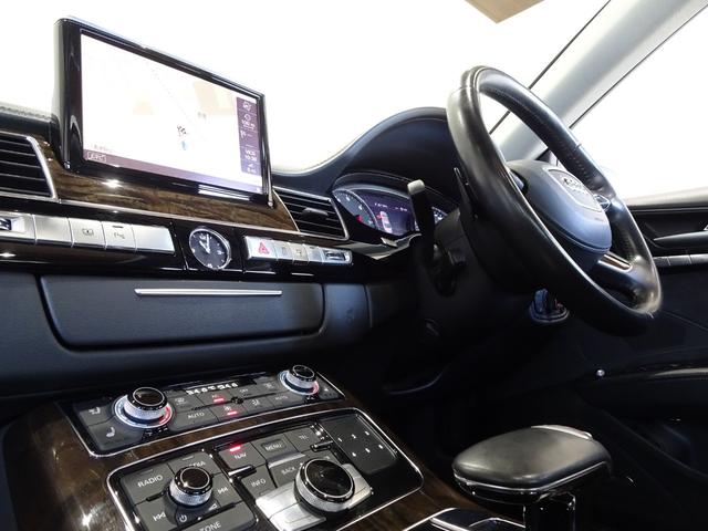 A8 3.0TFSIクワトロ 禁煙車/記録簿/本革/サンルーフ/オリジナルブラックホイール&レッドキャリパー/HDDナビ/Bluetooth/BOSE/Bカメラ/LED/クルコン/シートヒーター&AC/パドルシフト/パワートランク(20枚目)