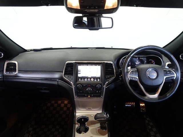 ジープ・グランドチェロキー リミテッド 禁煙車/記録簿/本革/サンルーフ/ナビ地デジ/Bluetooth/Bカメラ/HID/ETC/スマートキー/スペアキー/クルコン/パドルシフト/パワーゲート/サイドステップ/ルーフレール/オートライト/(3枚目)