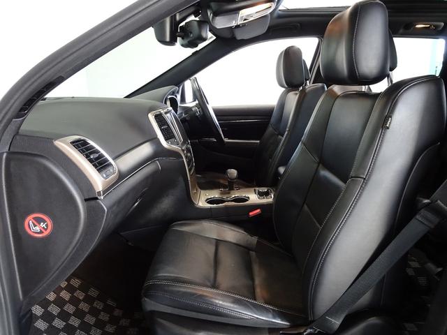 ジープ・グランドチェロキー リミテッド 禁煙車/記録簿/本革/サンルーフ/ナビ地デジ/Bluetooth/Bカメラ/HID/ETC/スマートキー/スペアキー/クルコン/パドルシフト/パワーゲート/サイドステップ/ルーフレール/オートライト/(25枚目)