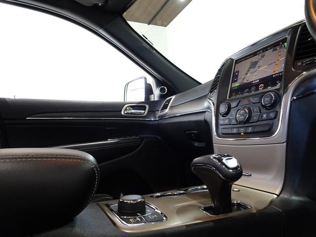 ジープ・グランドチェロキー リミテッド 禁煙車/記録簿/本革/サンルーフ/ナビ地デジ/Bluetooth/Bカメラ/HID/ETC/スマートキー/スペアキー/クルコン/パドルシフト/パワーゲート/サイドステップ/ルーフレール/オートライト/(35枚目)
