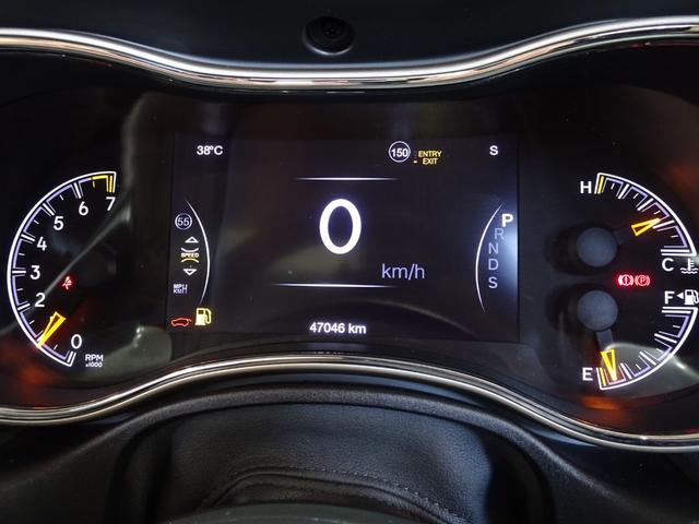 ジープ・グランドチェロキー リミテッド 禁煙車/記録簿/本革/サンルーフ/ナビ地デジ/Bluetooth/Bカメラ/HID/ETC/スマートキー/スペアキー/クルコン/パドルシフト/パワーゲート/サイドステップ/ルーフレール/オートライト/(39枚目)