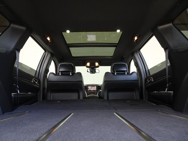 ジープ・グランドチェロキー リミテッド 禁煙車/記録簿/本革/サンルーフ/ナビ地デジ/Bluetooth/Bカメラ/HID/ETC/スマートキー/スペアキー/クルコン/パドルシフト/パワーゲート/サイドステップ/ルーフレール/オートライト/(54枚目)